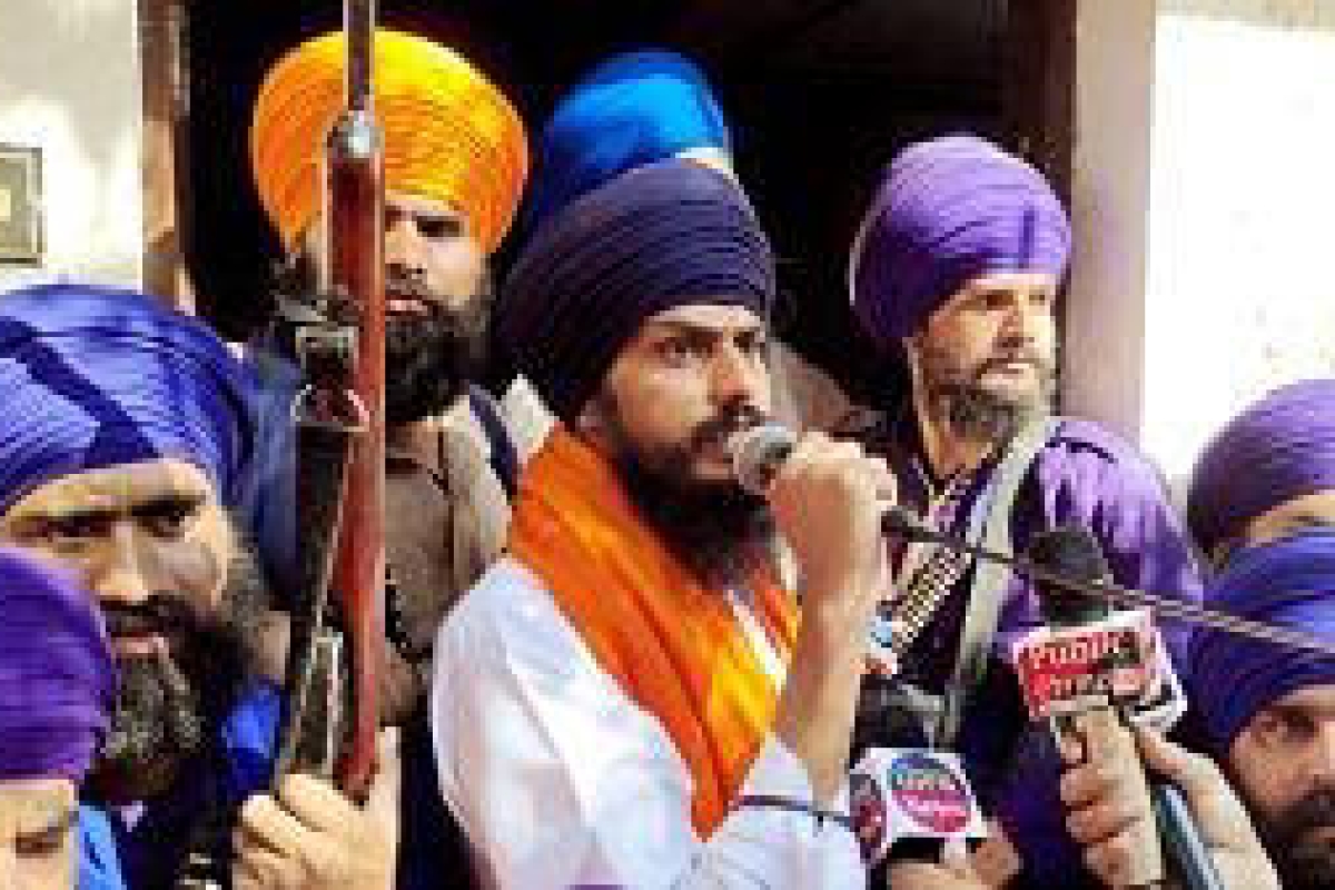 Amritpal criticizes his mother for denying that he is a 'Khalistan supporter,' stating that 'dreaming of Khalsa Raj is not a crime.'