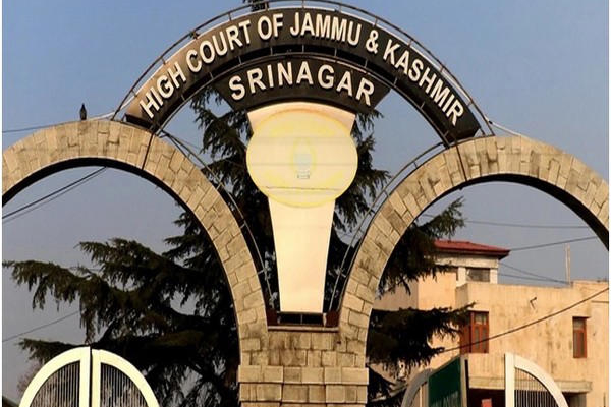 J&K HC rules that women lawyers cannot appear wearing a face veil.